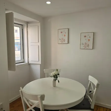アパート Bright One Bed In The Center Of *